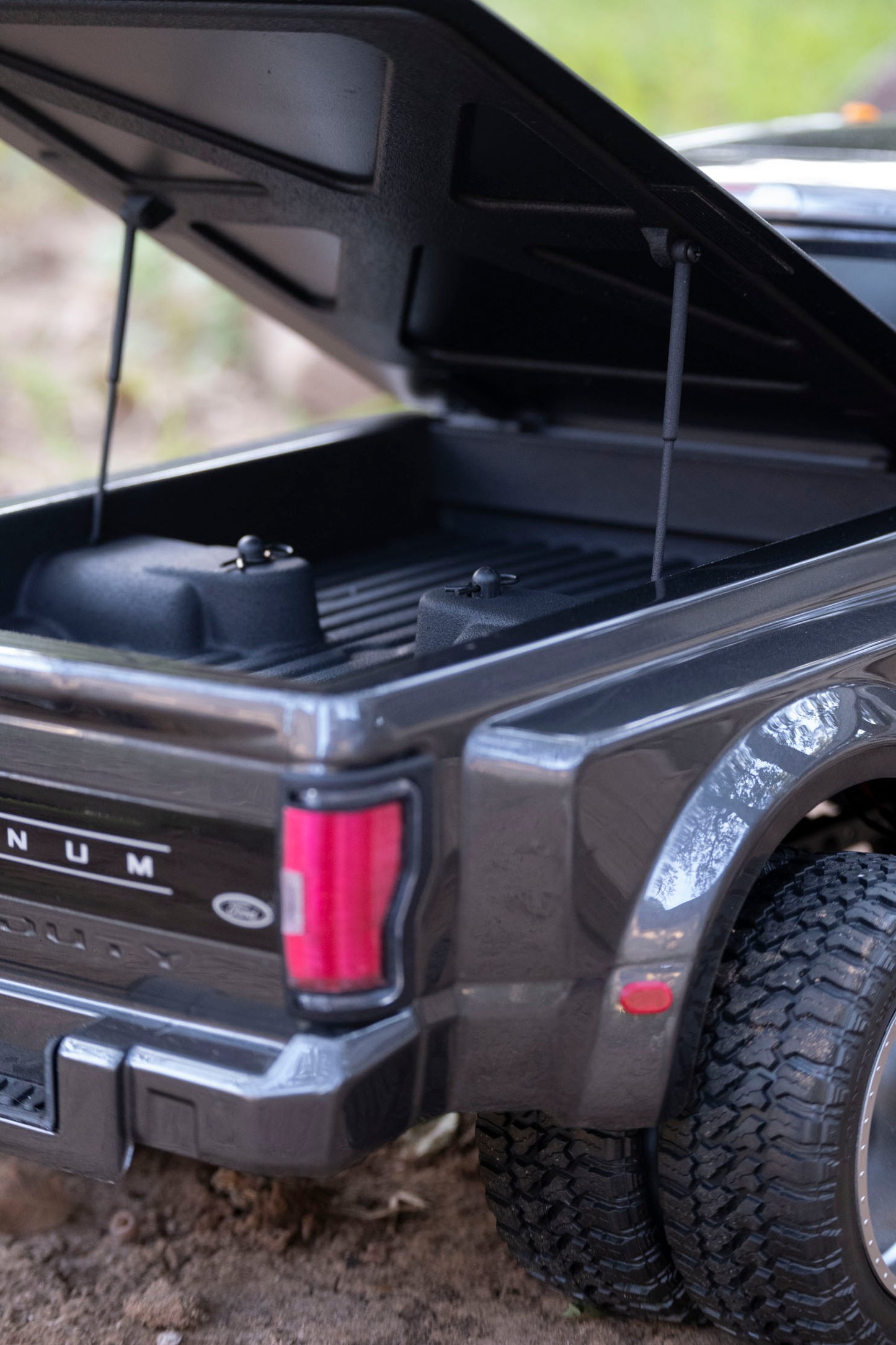 1:10 Rod Shop  |  CEN Racing Ford F450   |    Bed Cover