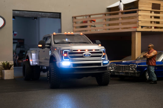 1:10 Rod Shop  |   CEN Racing Ford F450   |   Front Bumper With Fog Lights Kit